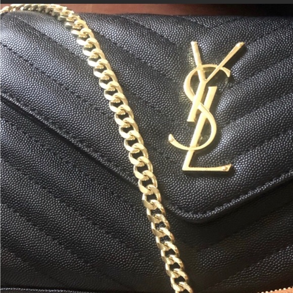 Beautiful Black Leather Bag - Picture 3 of 8